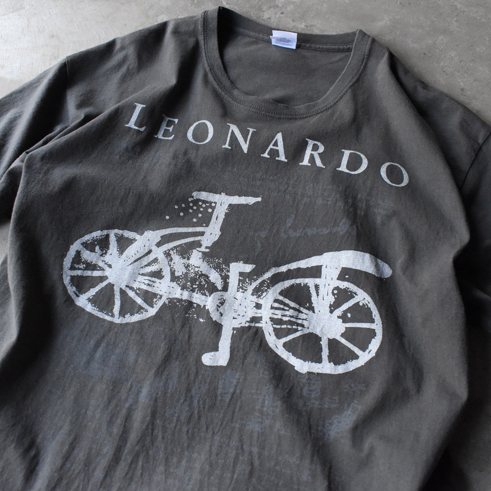 Fruit of the Loom ”LEONARDO” アート Tシャツ 250412