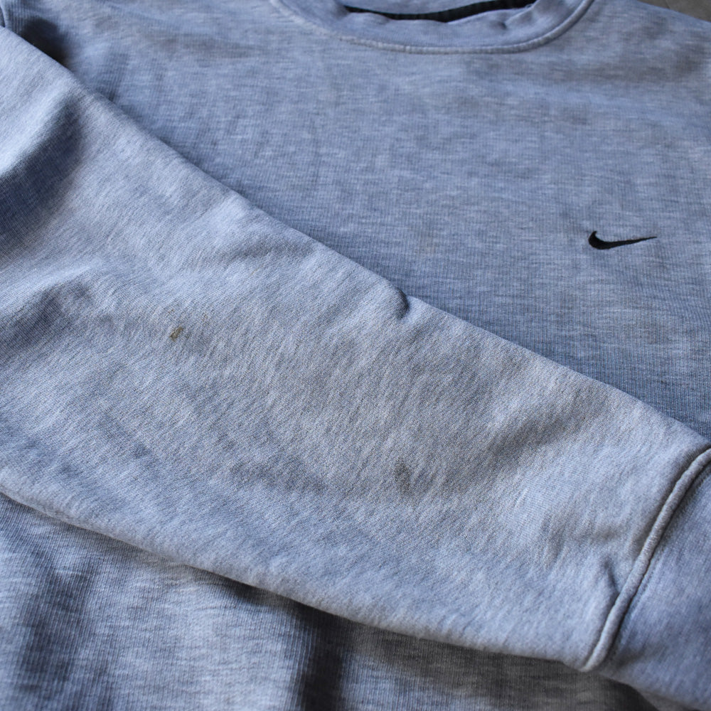 NIKE swooshロゴ GRY スウェット 231012