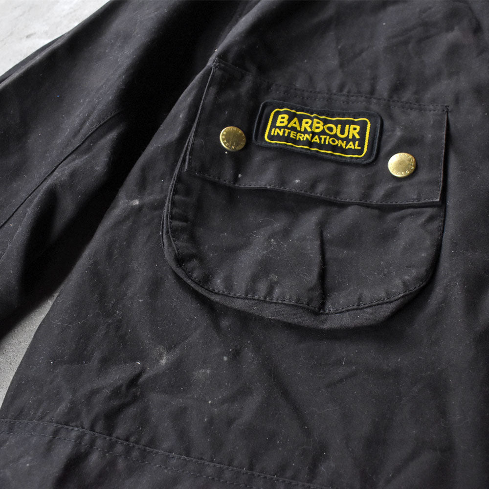 Barbour “INTERNATIONAL” オイルドコットン ジャケット イングランド製  251028H