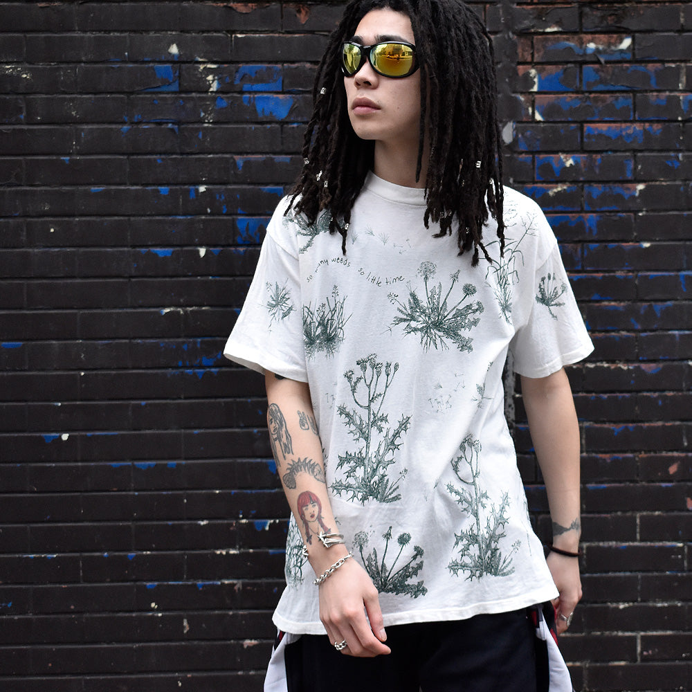 90's “so many weeds so little time” 雑草 AOP Tシャツ USA製 240407H