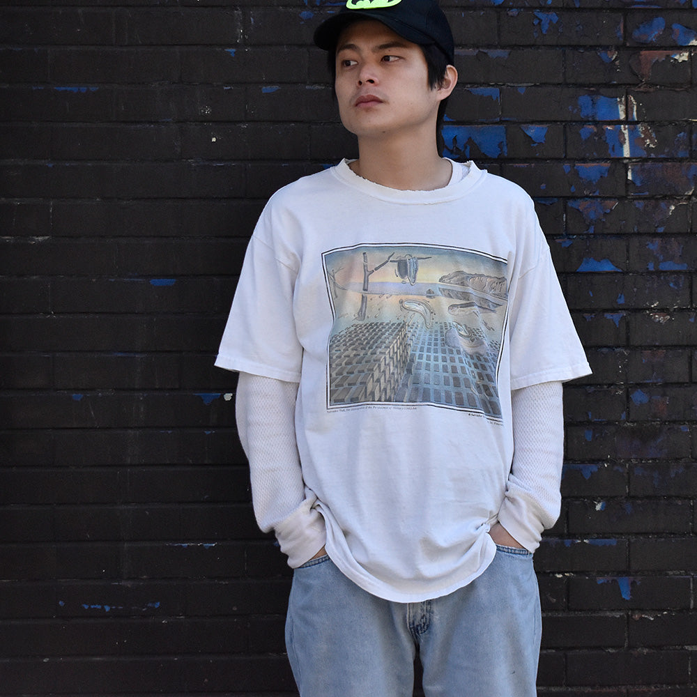 90’s Salvador Dalí “The Disintegration of the Persistence of Memory” Art Tシャツ 241202H