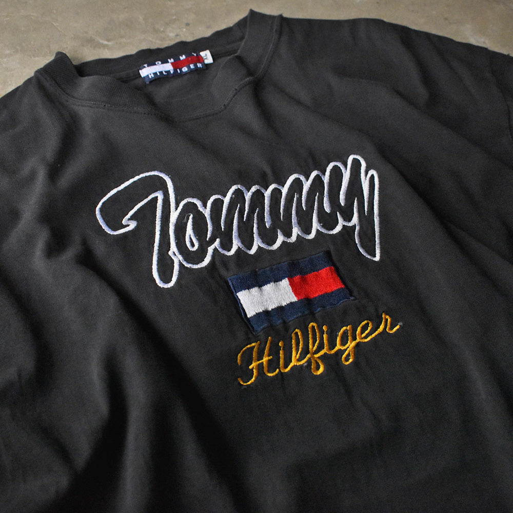 90's ブートレグ TOMMY HILFIGER 刺繍ロゴ Tシャツ 240429