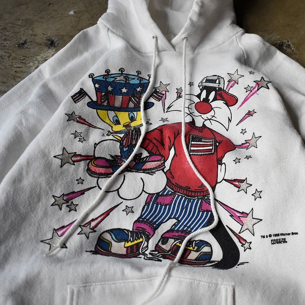 90’s Looney Tunes “” キャラクター パーカー USA製 231215