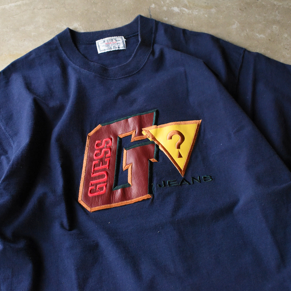 90's GUESS レザーパッチ ロゴ Tシャツ USA製 240724