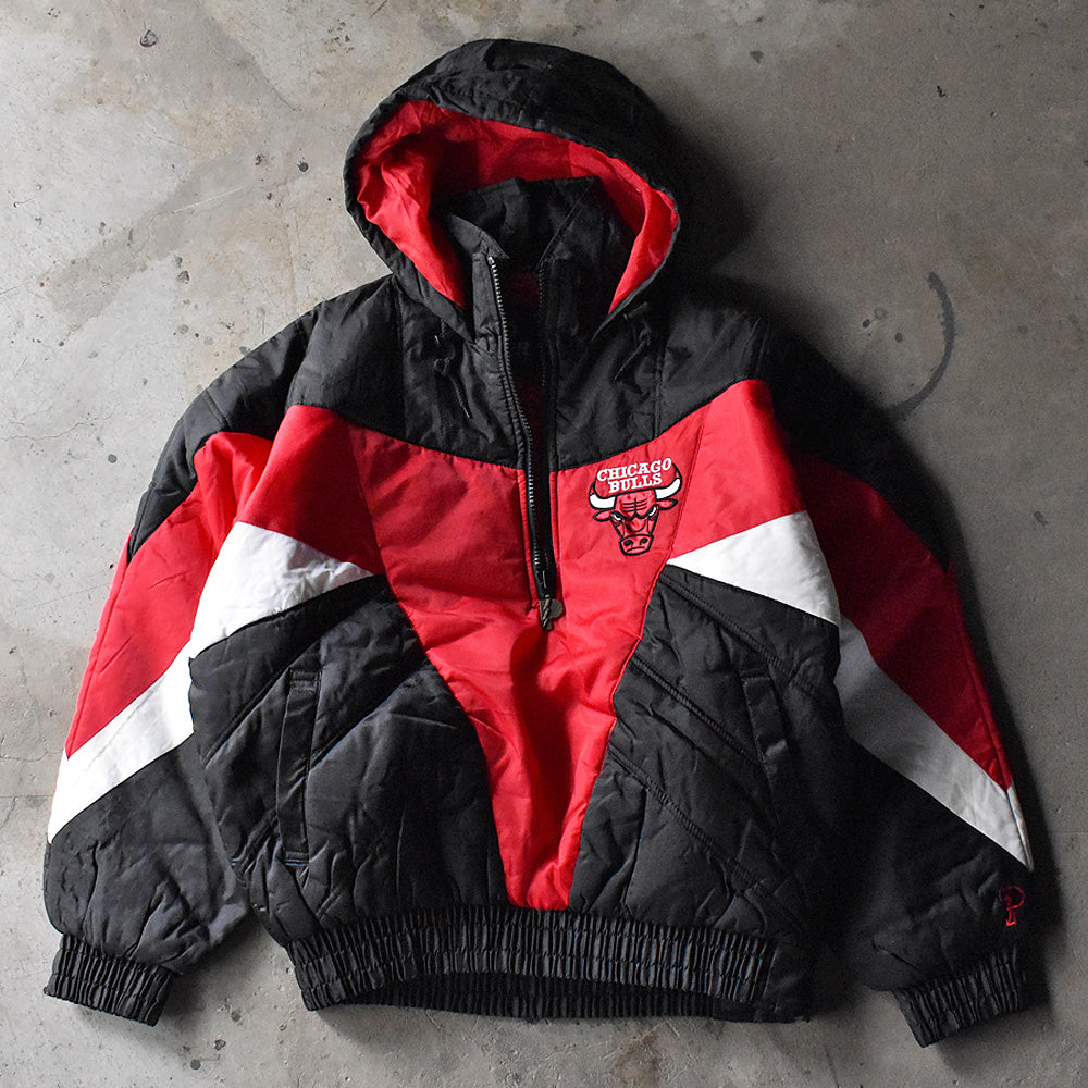 90-00’s PRO PLAYER “NBA Chicago Bulls” 中綿入り ナイロンプルオーバー 240223