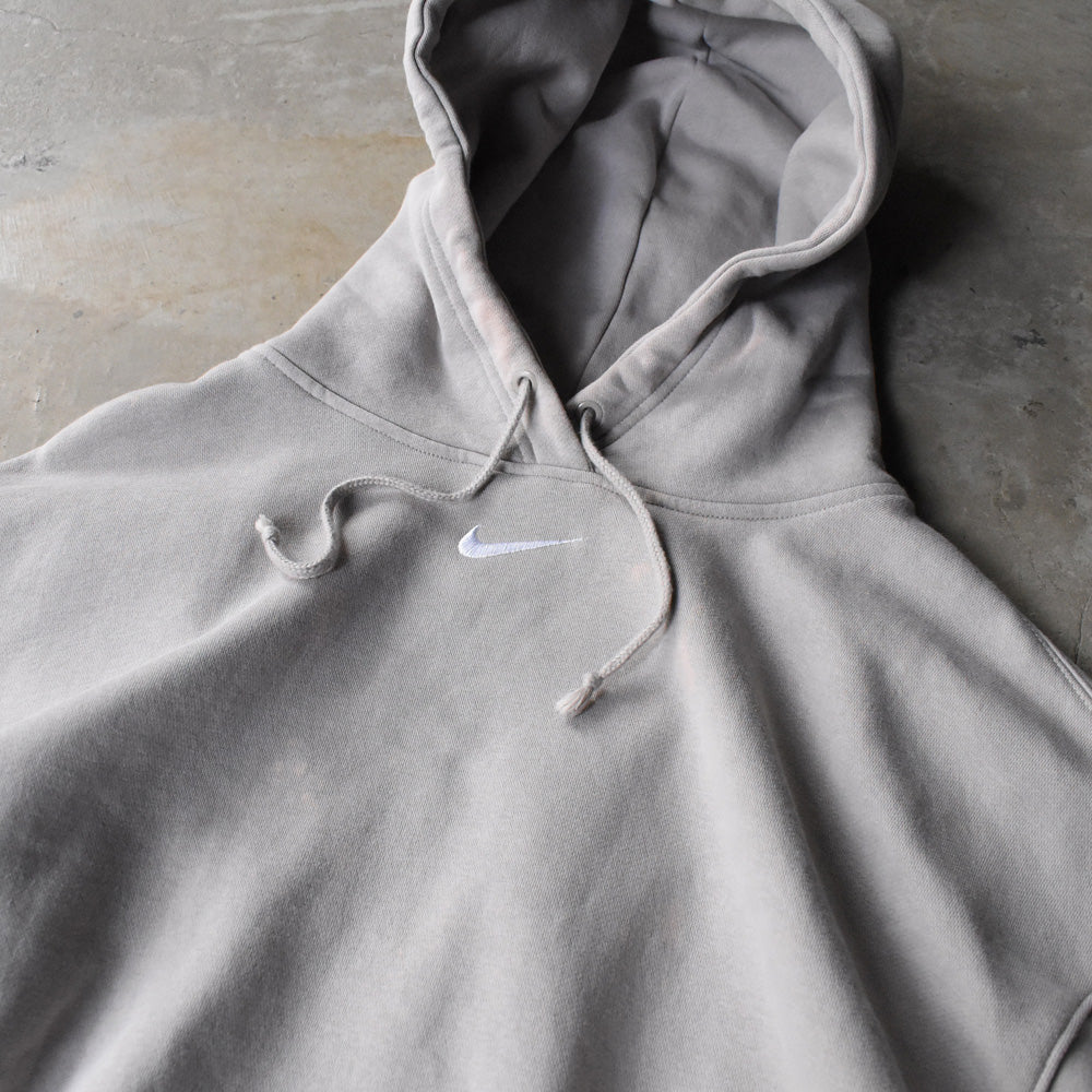 NIKE センタースウッシュ パーカー 250516