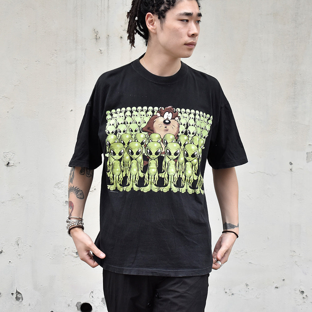 90's “エイリアン & タズマニアンデビル“ 海外アニメ キャラ Tシャツ 240609H
