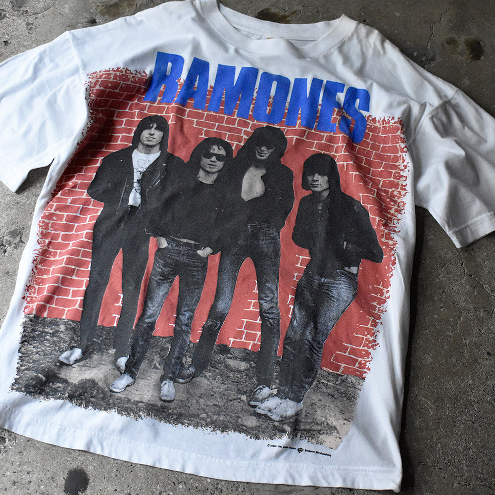 90's Ramones “Ramones“ フォト ロック Tシャツ 250716HT62