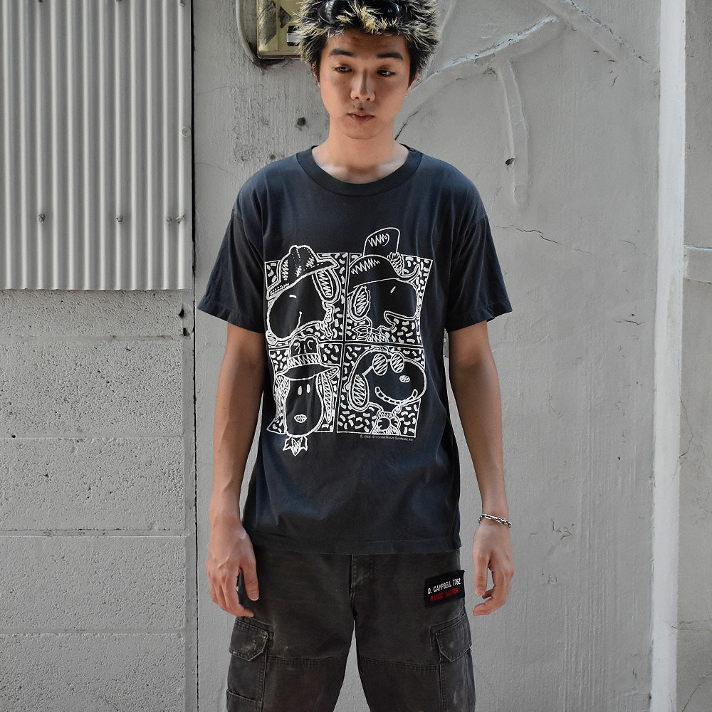 90's PEANUTS “Snoopy” ブラック! 海外アニメ キャラTシャツ 250810H