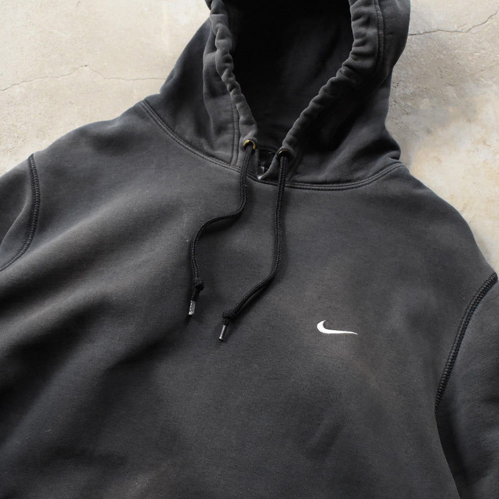 NIKE ロゴ パーカー 250609