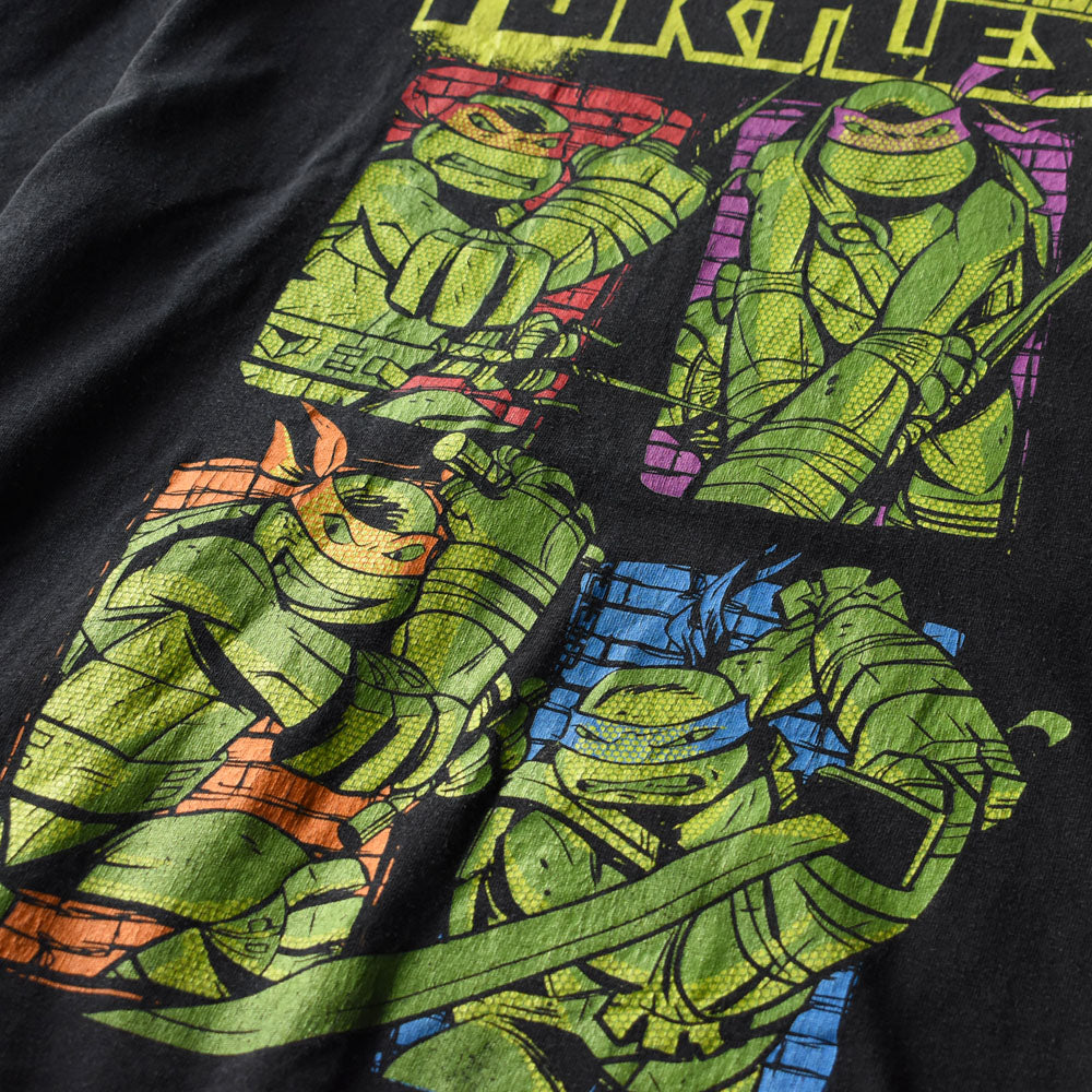 “TEENAGE MUTANT NINJA TURTLES” キャラクター Tシャツ 250523