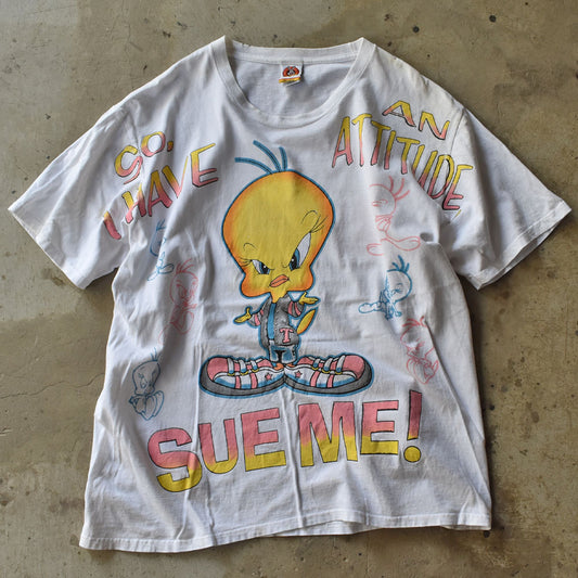 Y2K Looney Tunes ”SUE ME！” AOP！ キャラ Tシャツ USA製 240420