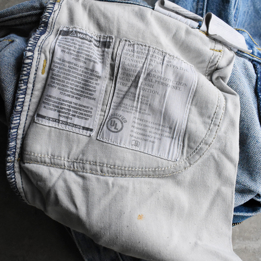 Carhartt “FLAME RESISTANT” デニムパンツ 250426