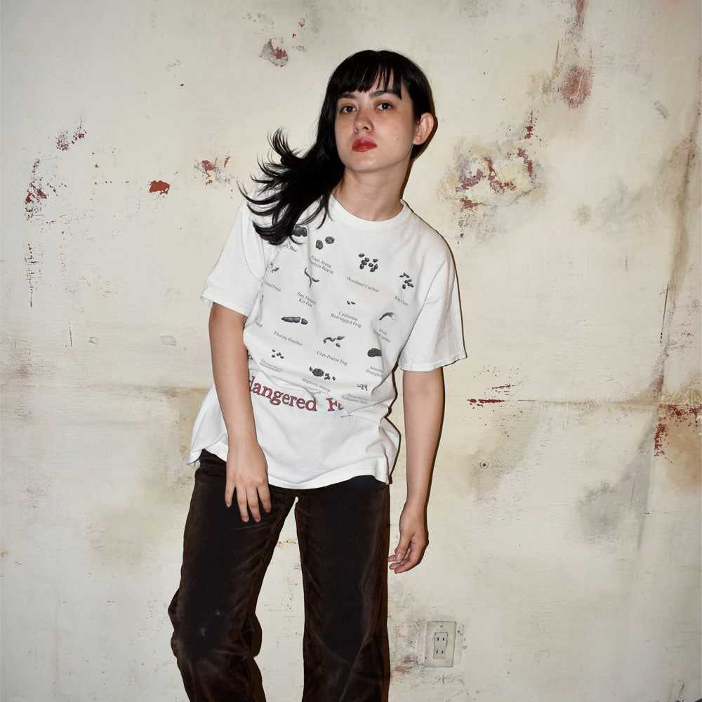 90’s “Endangered Feces” ジョーク Tシャツ 250912H