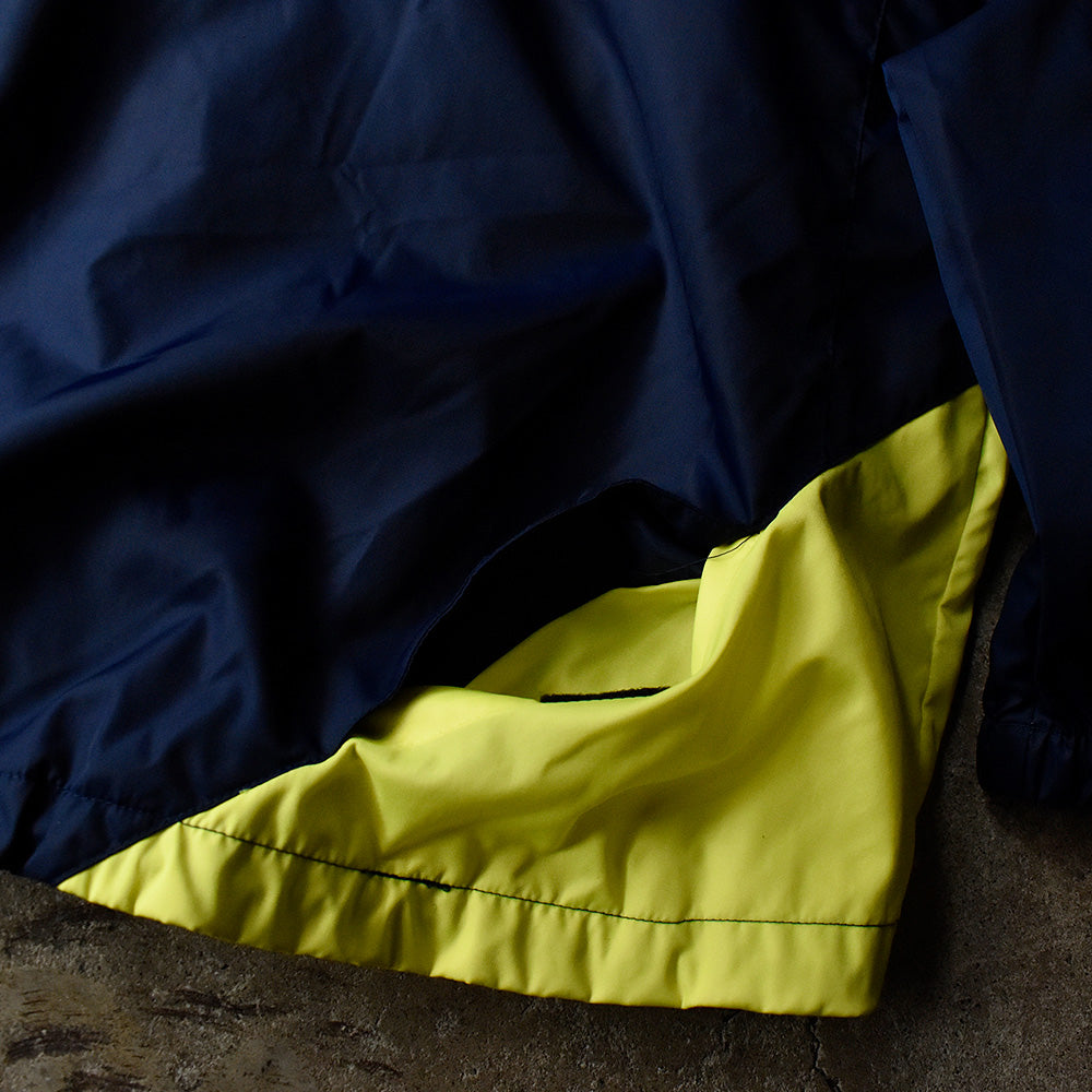 90’s adidas nice color! ナイロンジャケット 231004