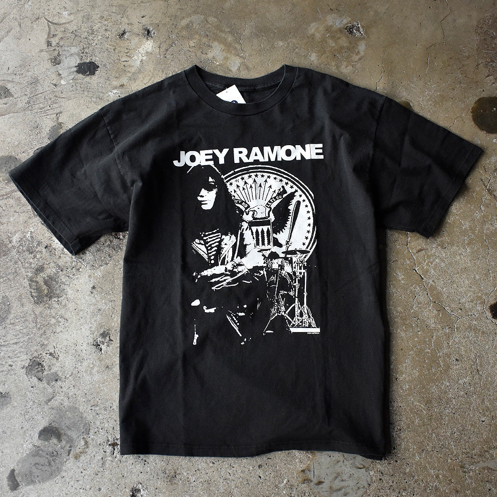 Y2K Ramones “Joey Ramone“ Tシャツ 250616H
