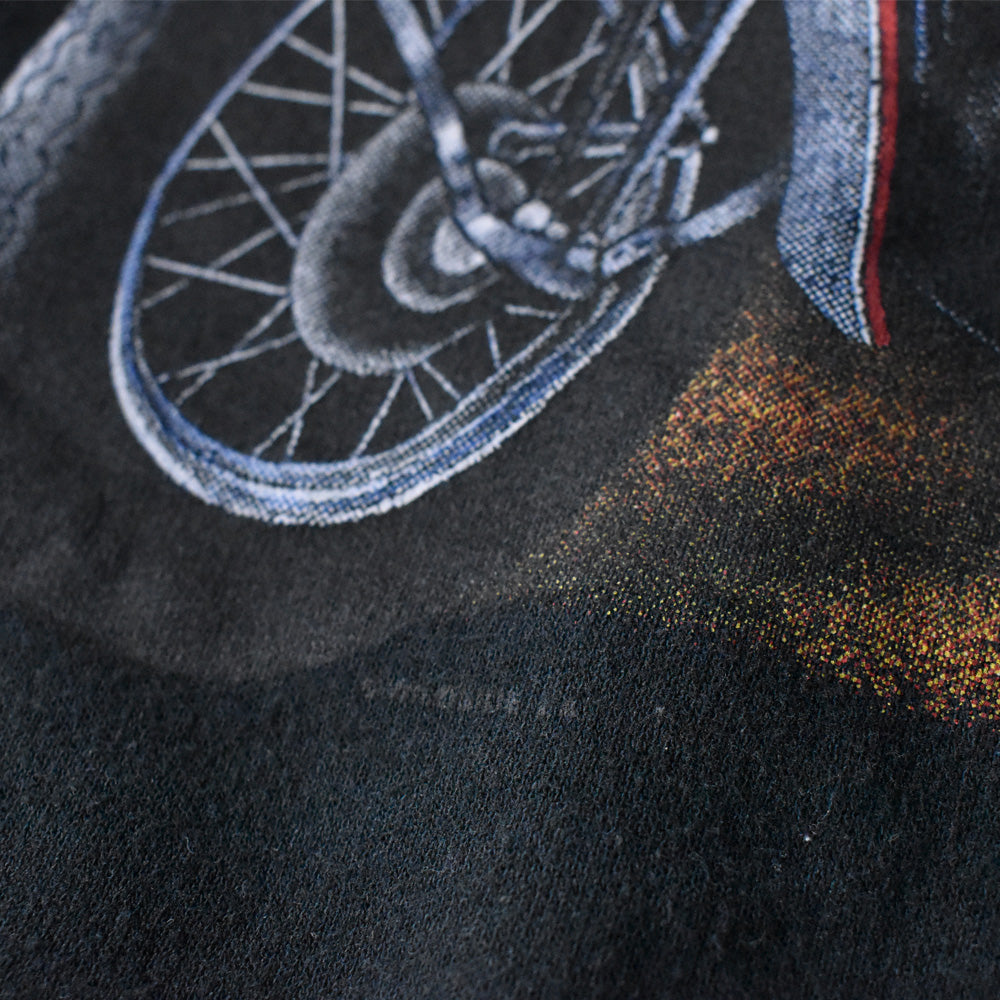 “Legends Never Die” バイク&ウルフ スウェット 240413