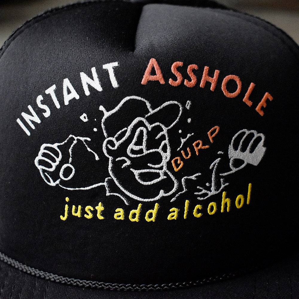 90's デッドストック “INSTANT ASSHOLE JUST ADD ALCOHOL“ メッシュキャップ 250715H