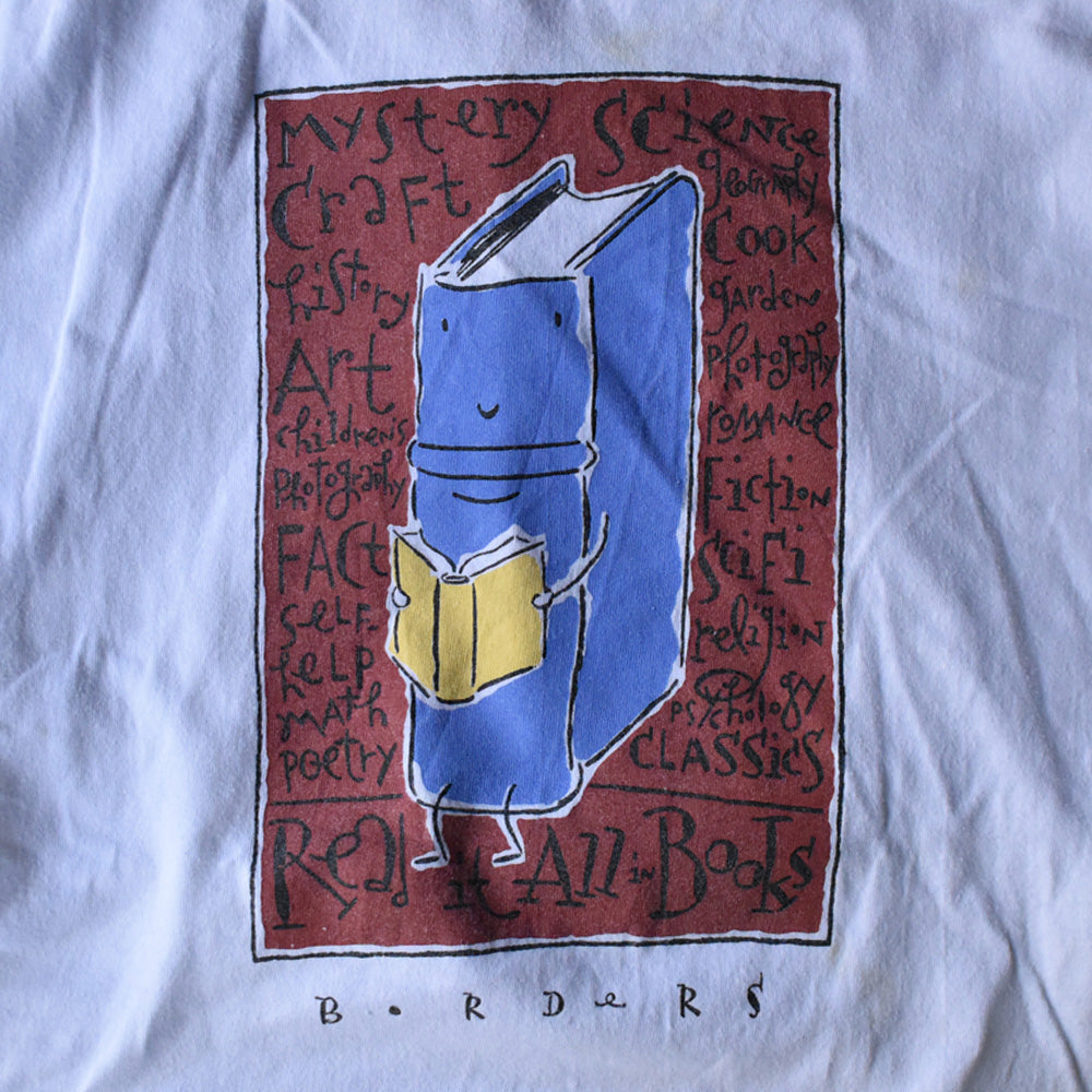 “Read it all in books / BORDERS” 本 アートTシャツ 240529