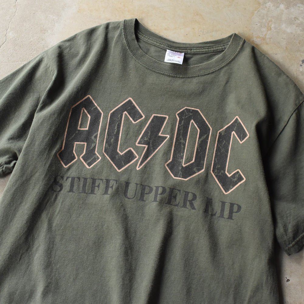 Y2K AC/DC “STIFF UPPER LIP” ロック Tシャツ 250725