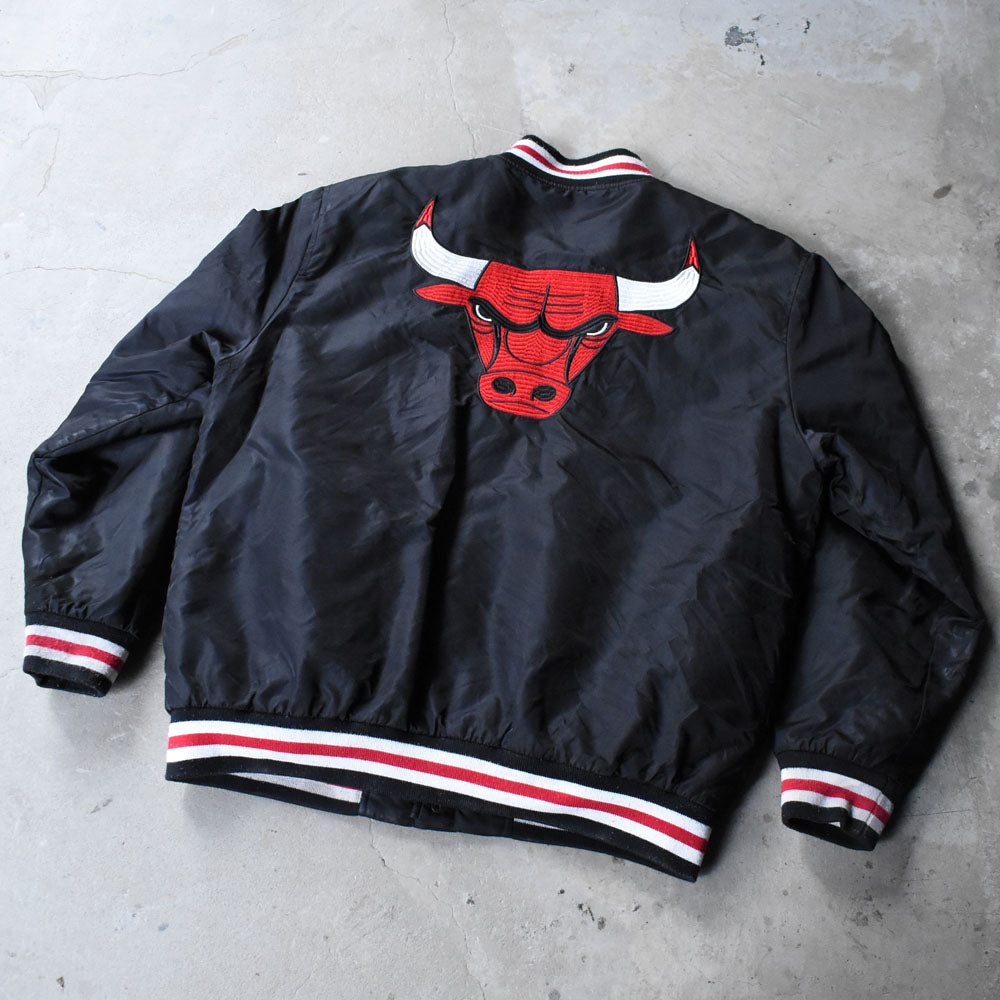 90’s PRIMARK “NBA Chicago Bulls” 中綿入り ナイロンブルゾン 250104