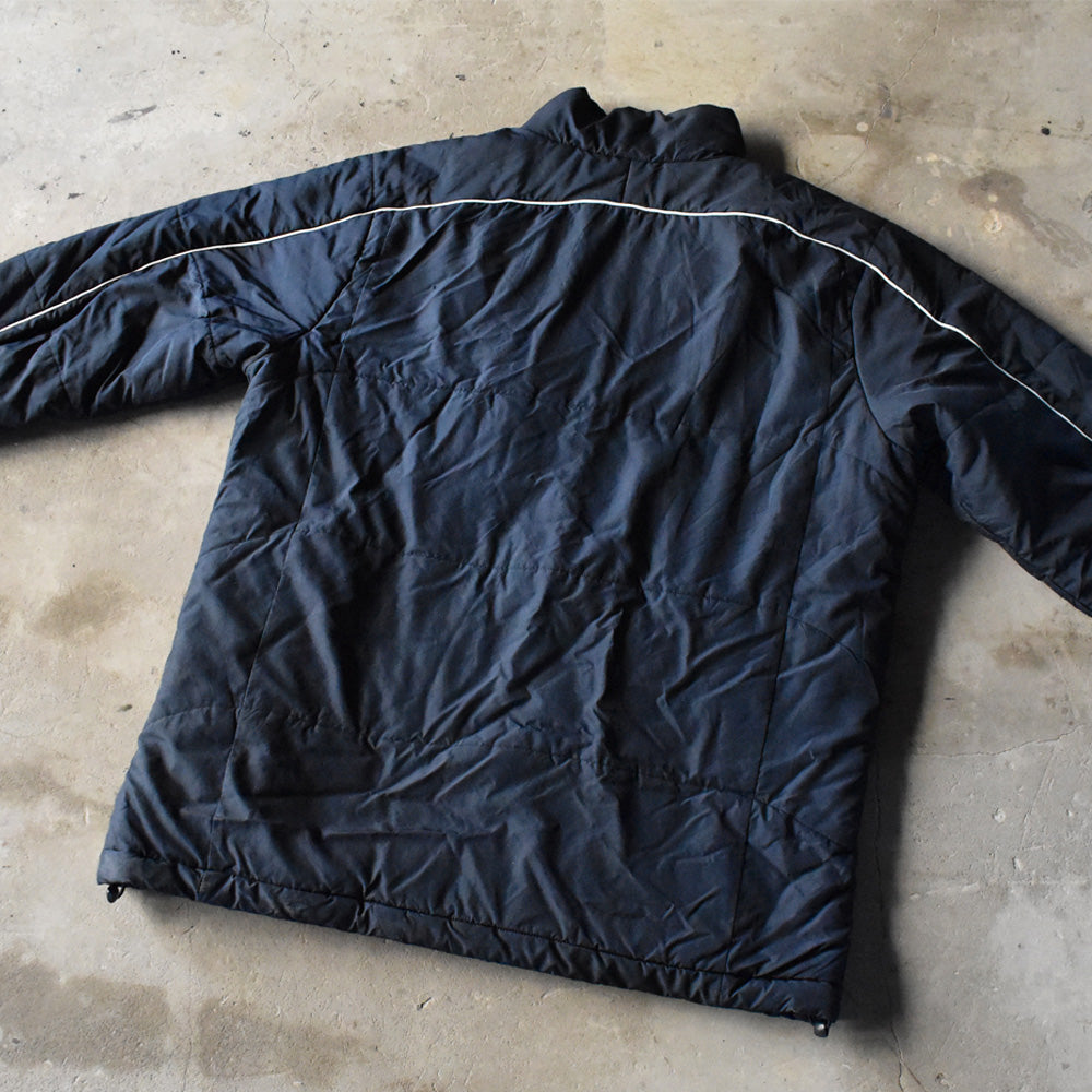 NIKE 中綿入り ジャケット 240213