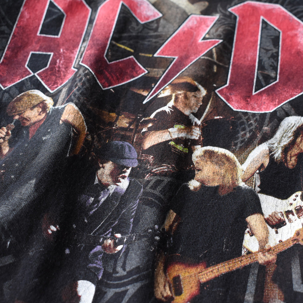 Y2K AC/DC “BLACK ICE TOUR” ロック Tシャツ 250801