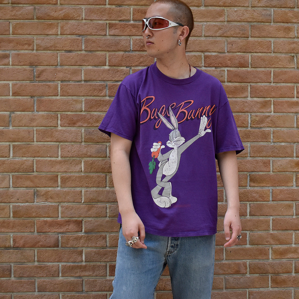 90's Looney Tunes “Bugs Bunny” パープル! 海外アニメ キャラ Tシャツ USA製 250703H