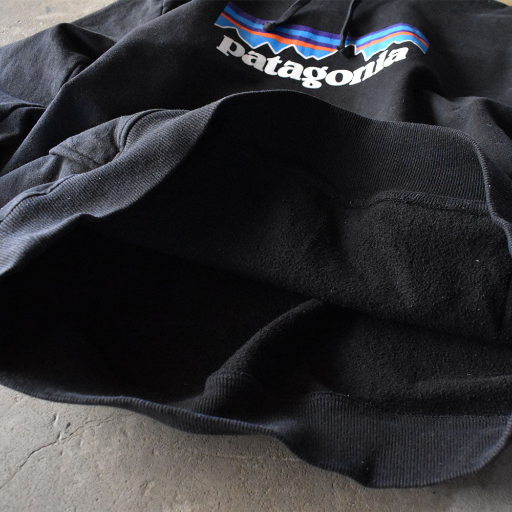 patagonia ロゴ アップライザルフーディ パーカー 240205