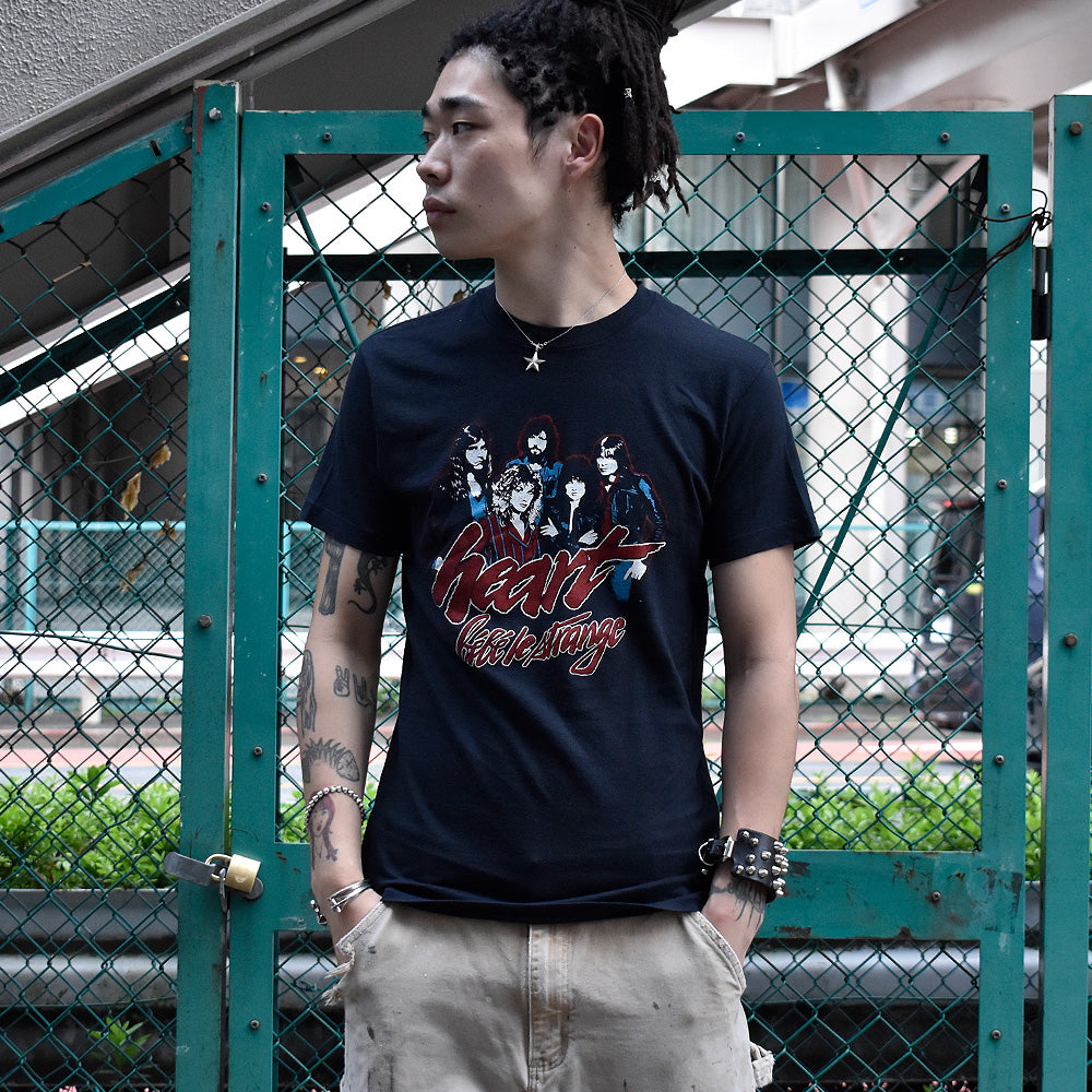 80's HEART “BEBE LE STRANGE“ Tシャツ 240907H