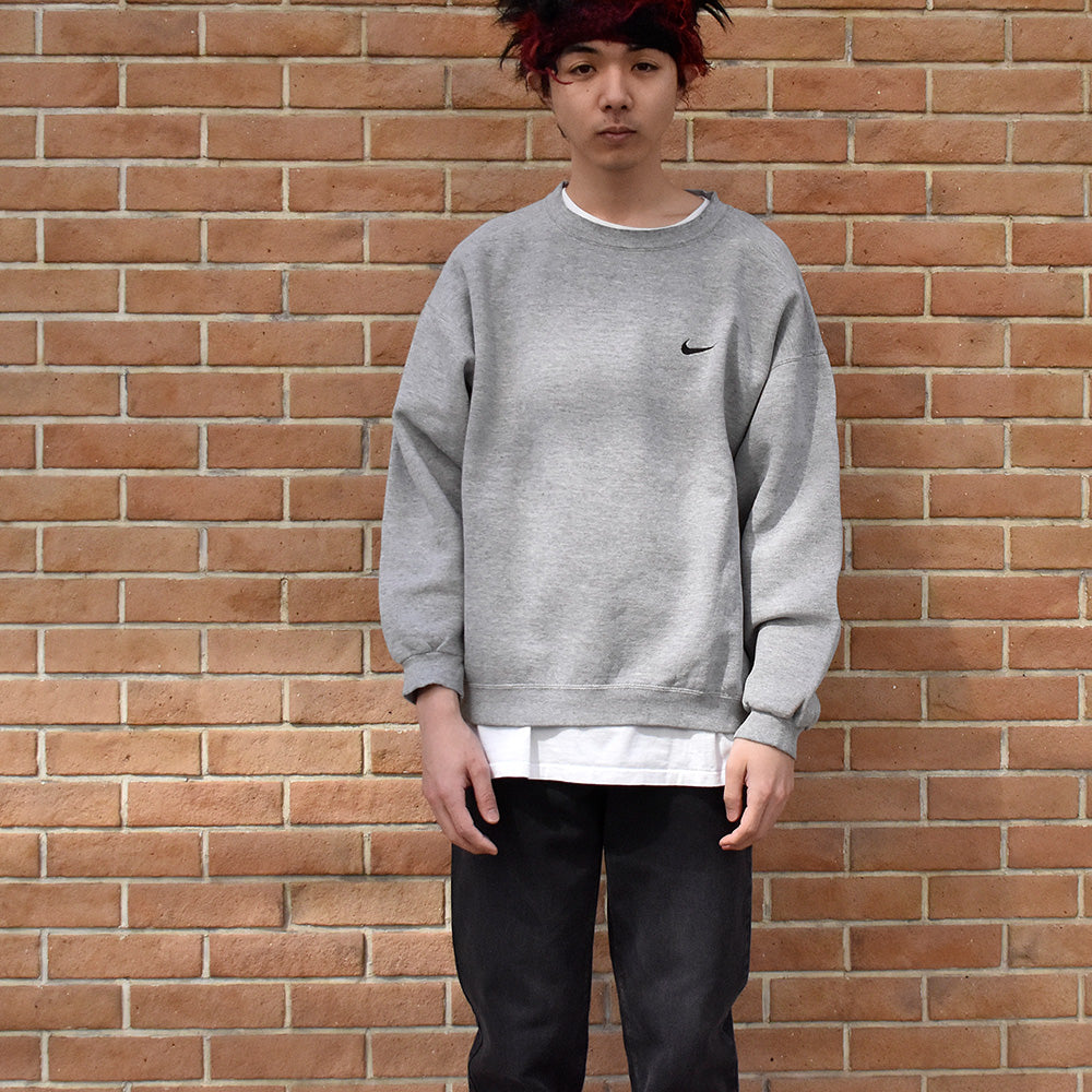 90's NIKE swoosh logo刺繍 クルーネックスウェット 250310H