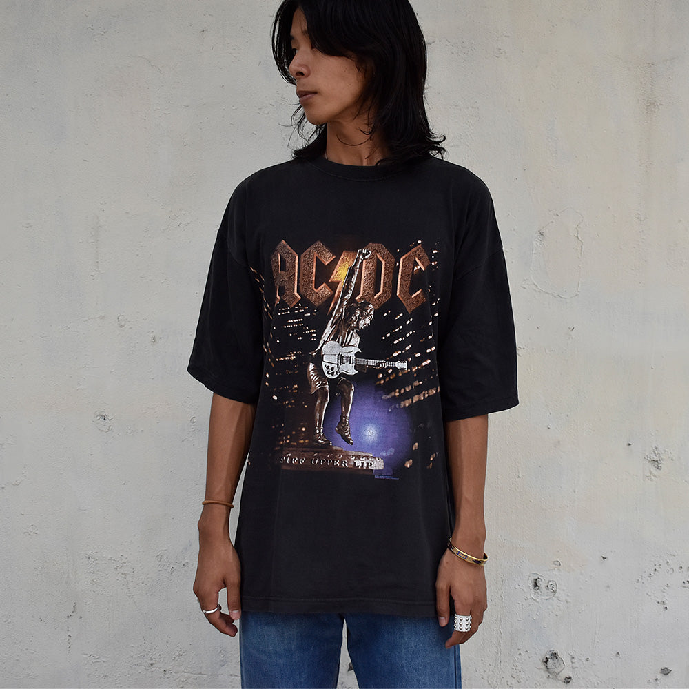 Y2K AC/DC "Stiff Upper Lip Tour" ロック Tシャツ 230817H