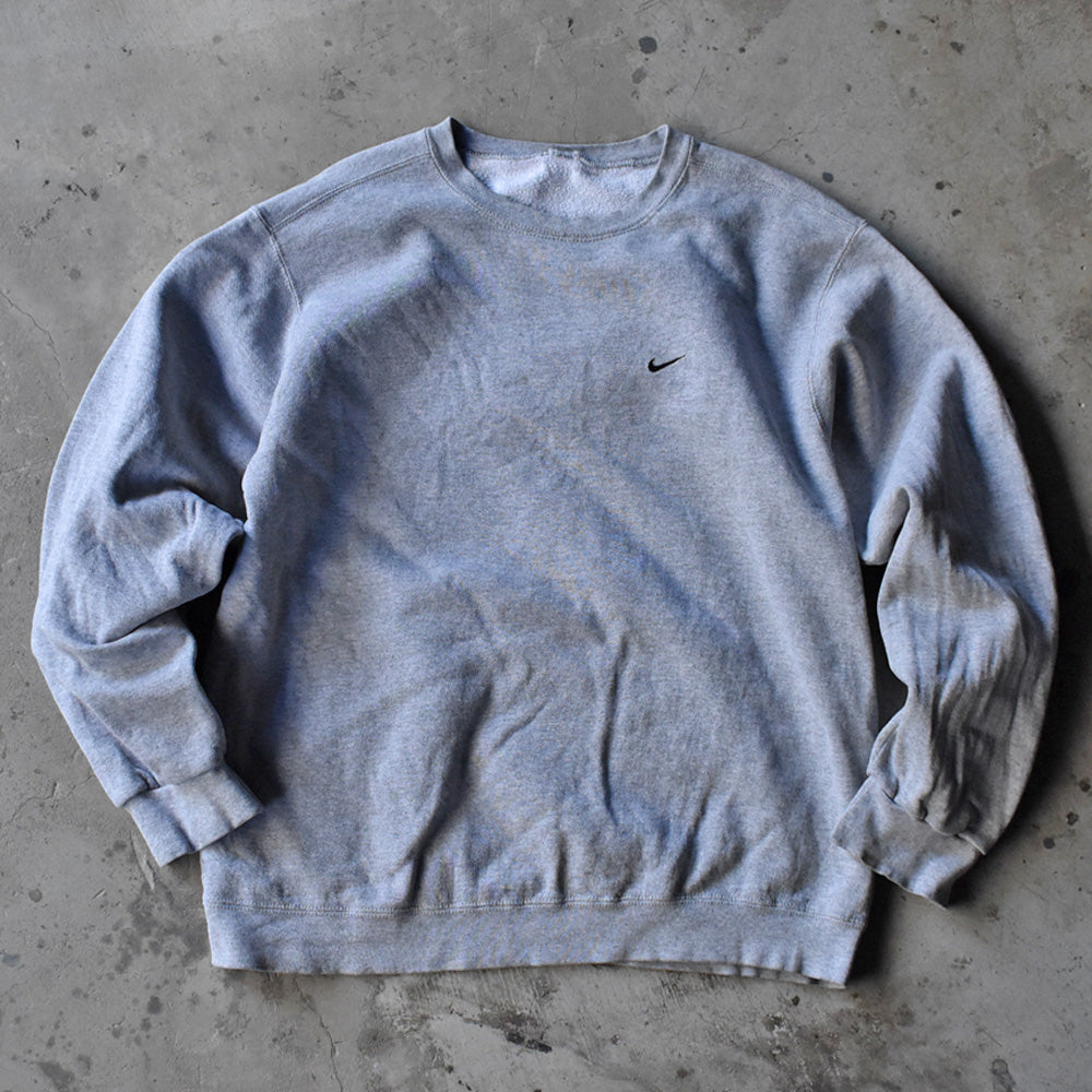 NIKE small swoosh GRY スウェット 231207