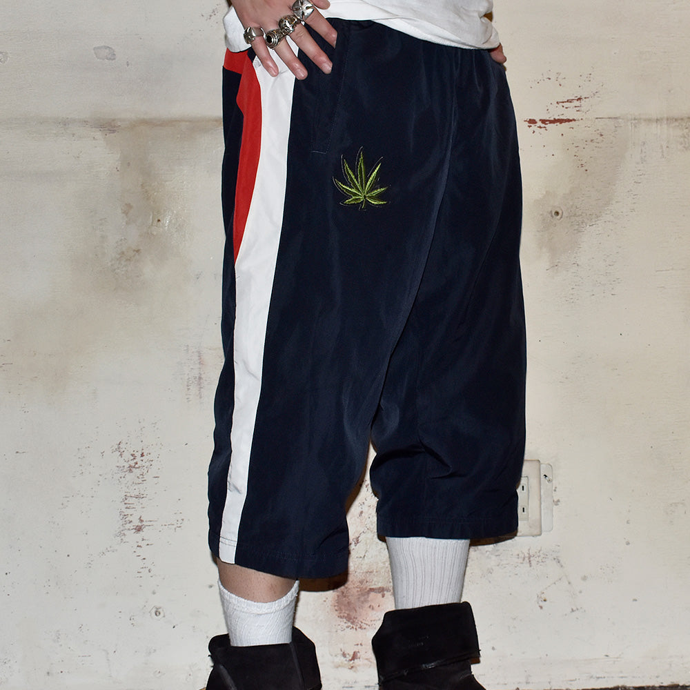 Y2K adidas “marijuana”ワッペン ナイロン スリークウォーターパンツ 250716H