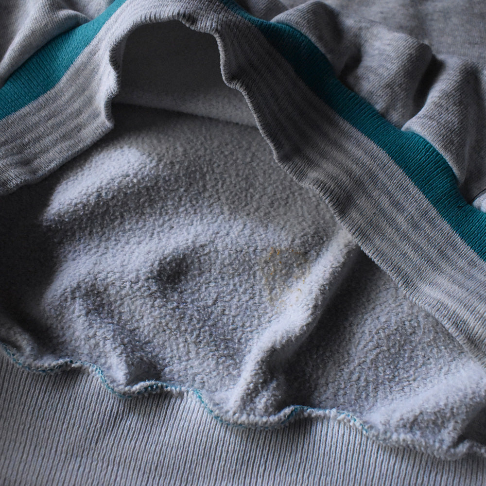 90’s GUESS フロントロゴ 配色リブ スウェット USA製 240223