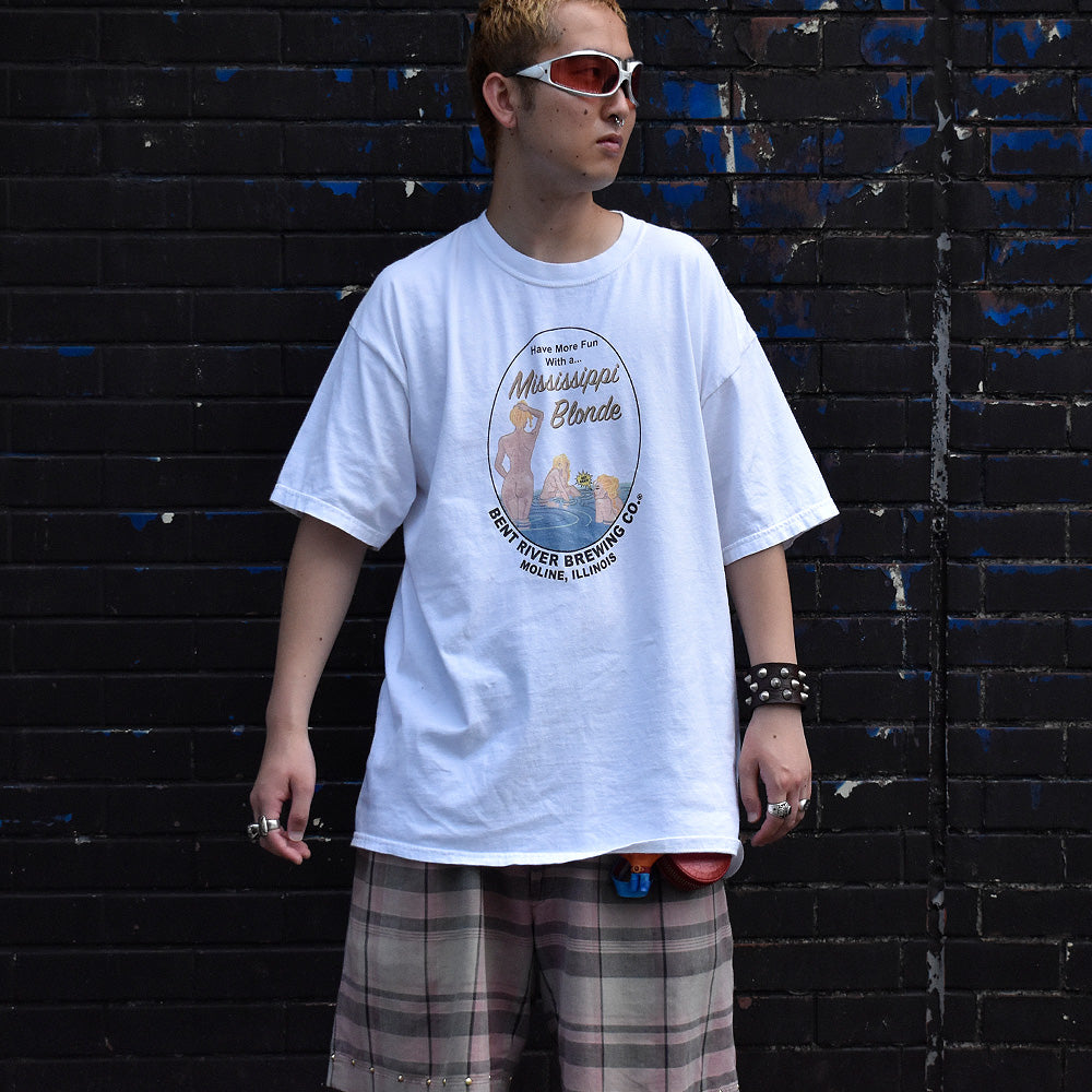 Y2K “BENT RIVER BREWING CO.” Mississippi Blonde 企業 Tシャツ 250812H