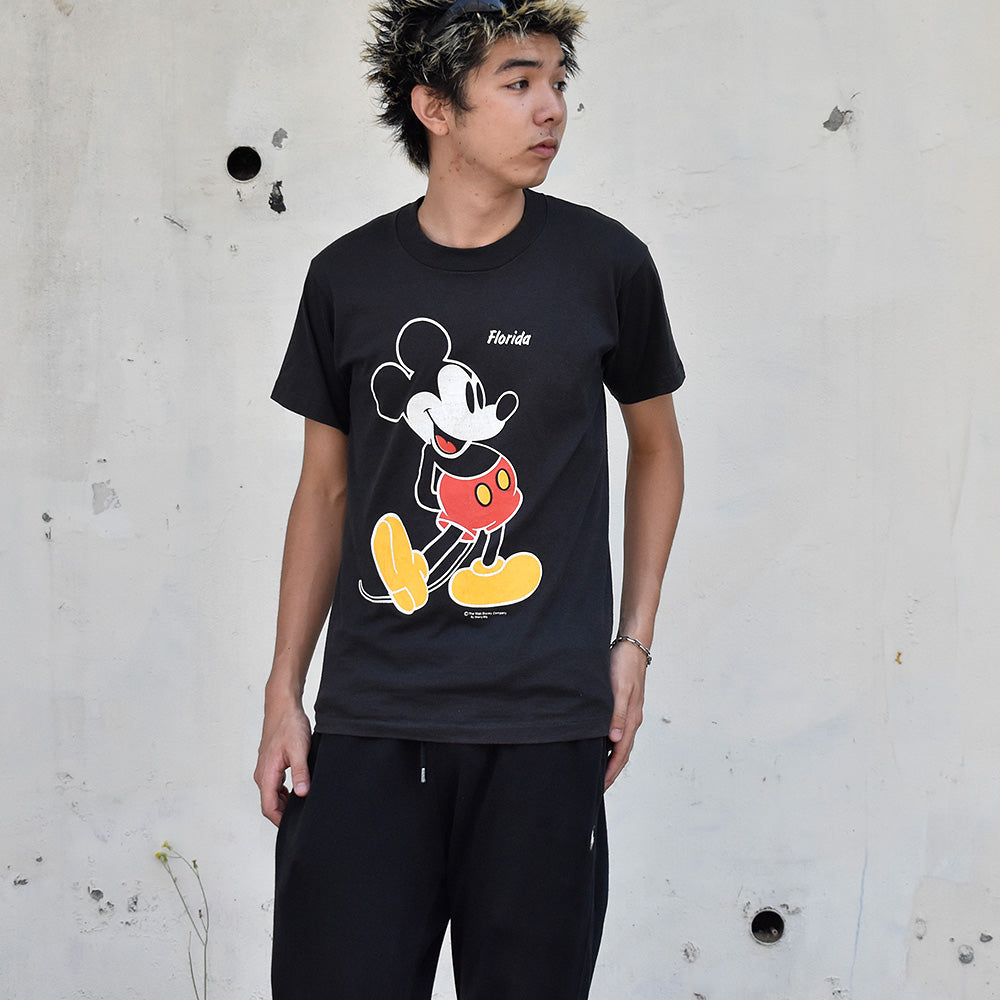 90's Disney “Mickey“ ブラック! キャラ Tシャツ USA製 250821H