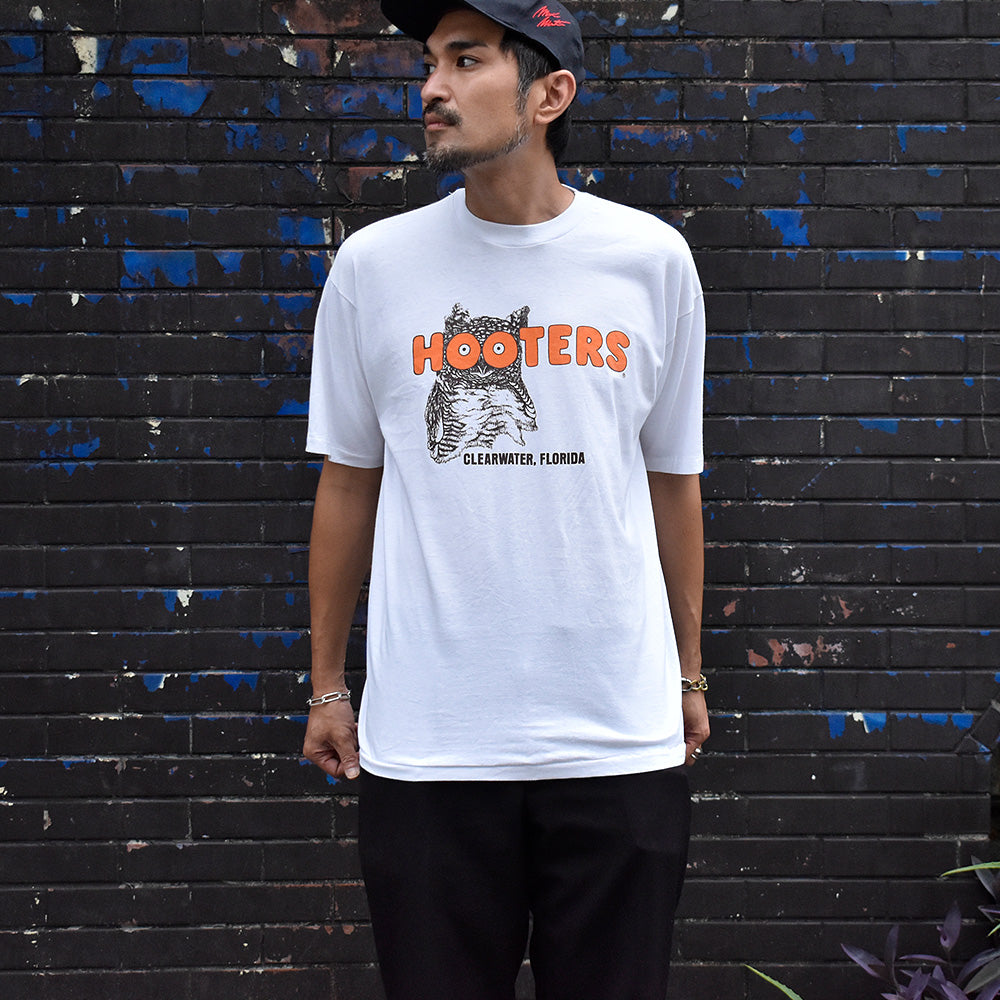 90’s HOOTERS “More Than a Mouthful”Tシャツ USA製 250813H