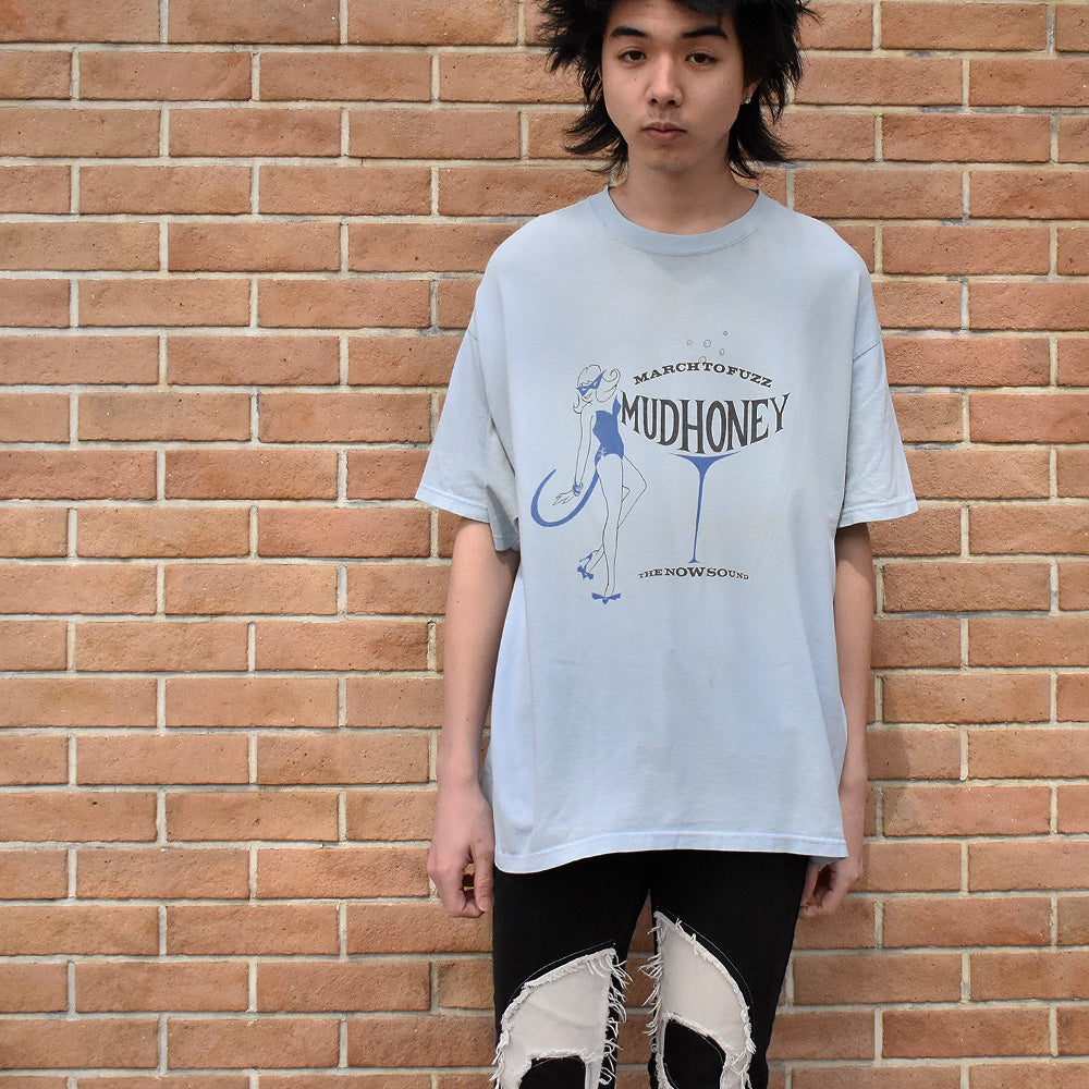Y2K MUDHONEY “March to Fuzz“ Tシャツ 250320HSGI