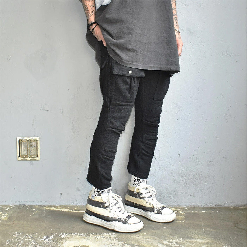 blackmeans 3D silhouette cropped wool pants 945-71tp81-1 240105