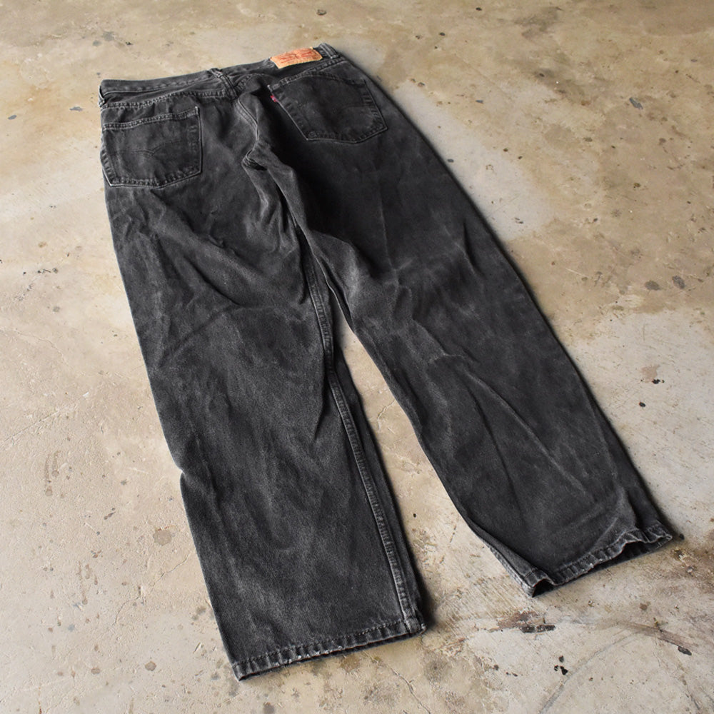 Levi's 550 リラックスフィット ブラックデニムパンツ 240519