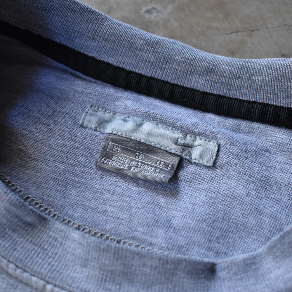 NIKE swooshロゴ GRY スウェット 231012