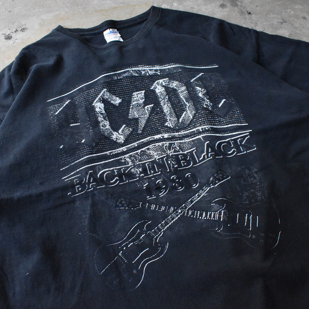 Amazon.com: AC/DC Back in Black Unisex T-Shirt : Clothing