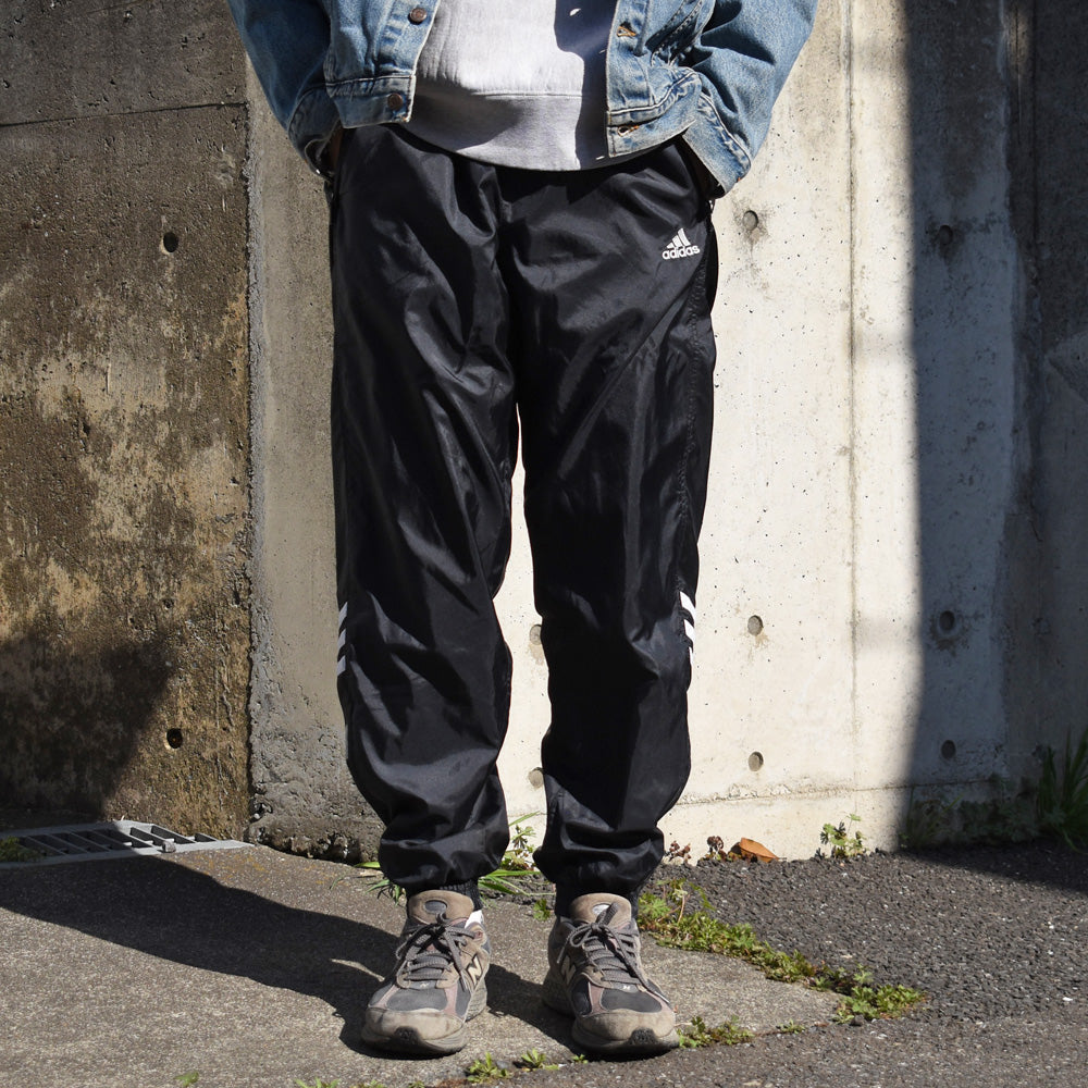 adidas ナイロントラックパンツ 250410H