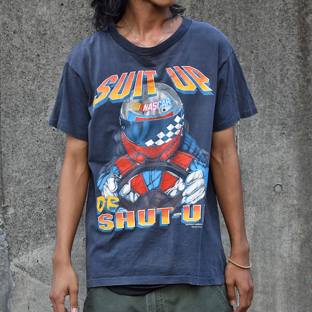 90's NASCAR ”SUIT UP or SHUT-UP” レーシングTシャツ USA製 230726