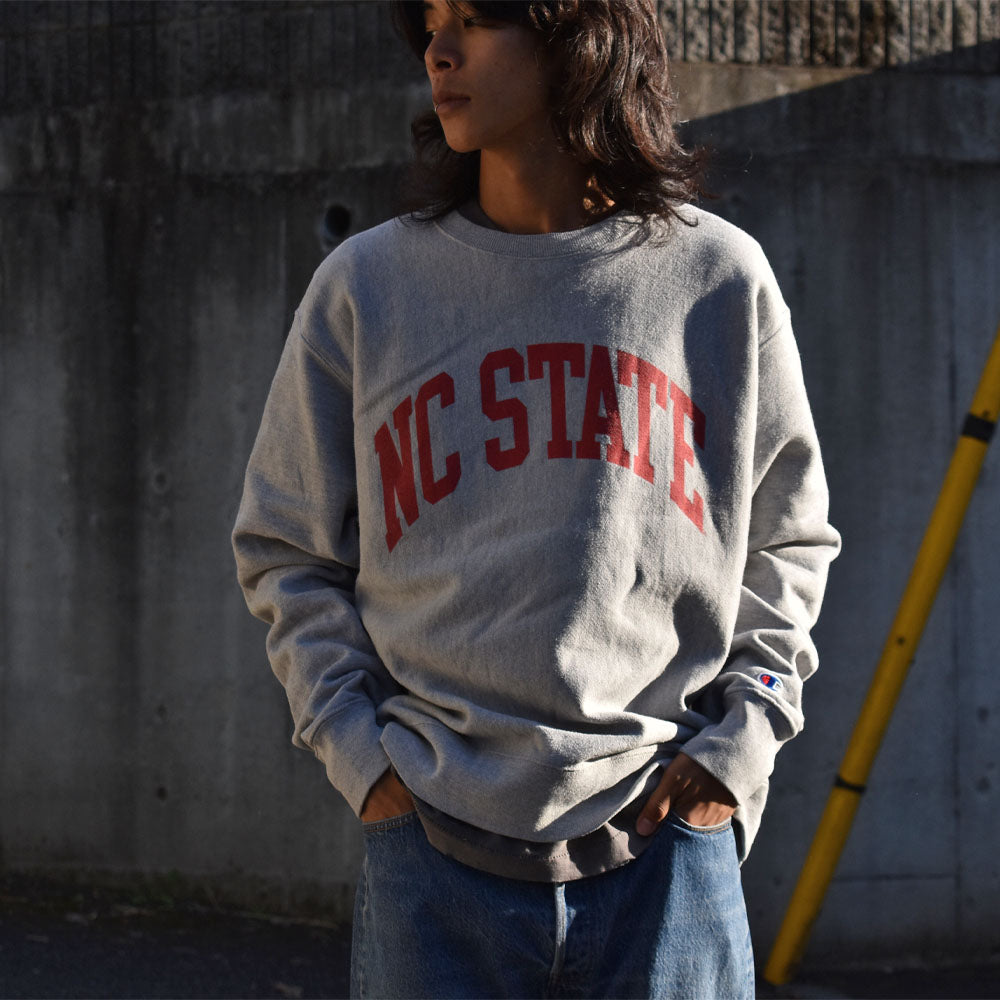 Champion “NC STATE” RWスウェット 231025