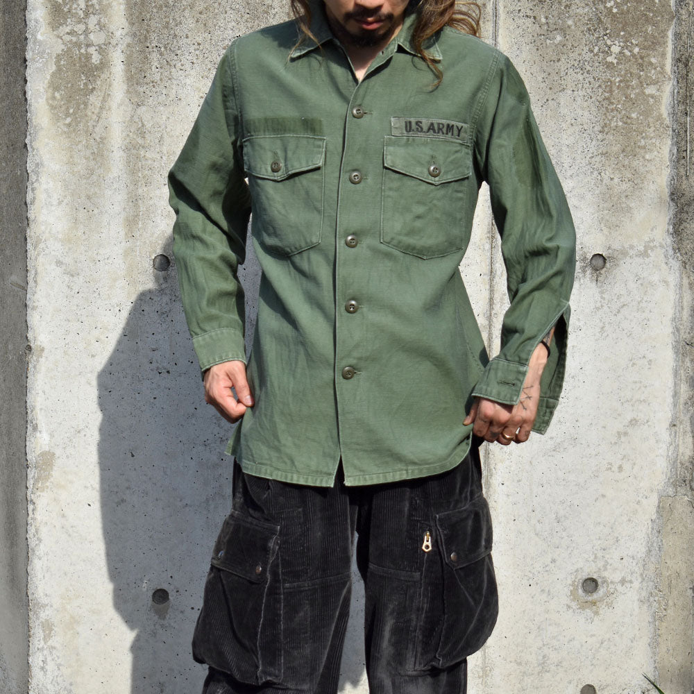 60’s U.S.ARMY シャツ袖 4th ユーティリティシャツ 240331
