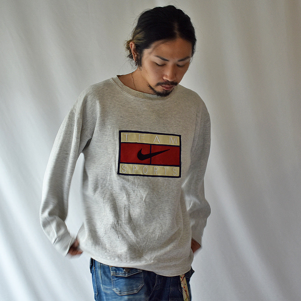90's ブートレグ NIKE レザーパッチ! ロゴ スウェット 231022
