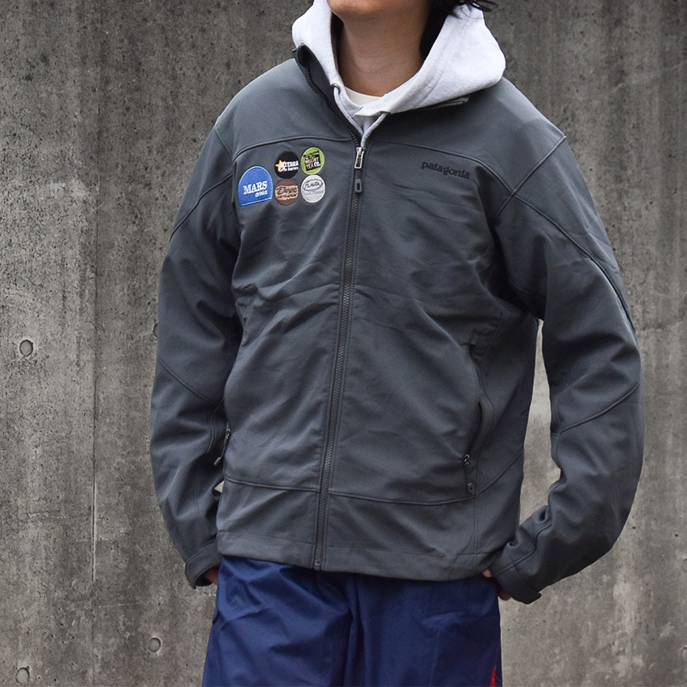 patagonia 企業ロゴ! ソフトシェル アズハイブリッドジャケット 231205