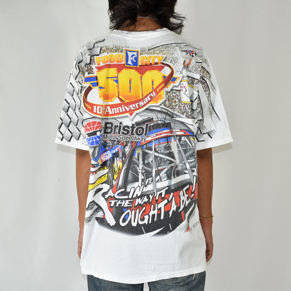 Y2K CHASE AUTHENTICS “Bristol Motor Speedway” AOP! レーシングTシャツ 230711